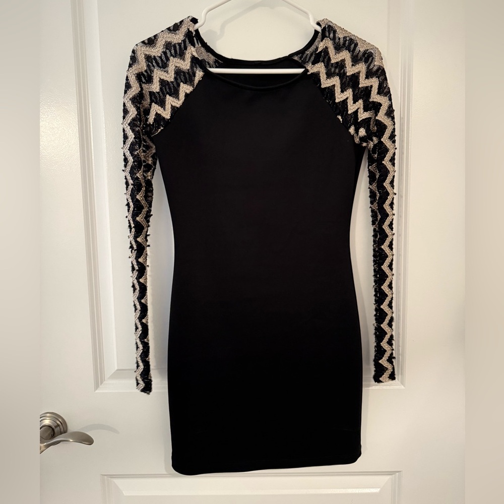 Elegant Black and White Zigzag Dress